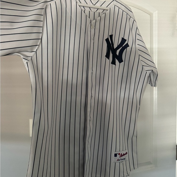 Derek Jeter Authentic Jersey - Picture 5 of 5